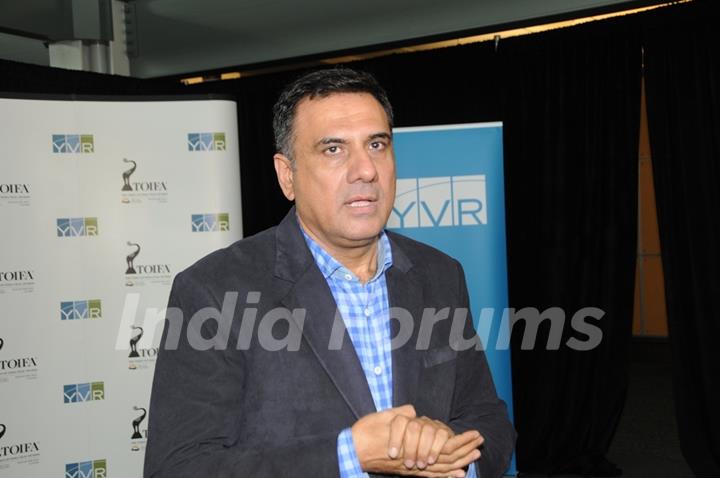 Boman Irani arrive in Vancouver for TOIFA