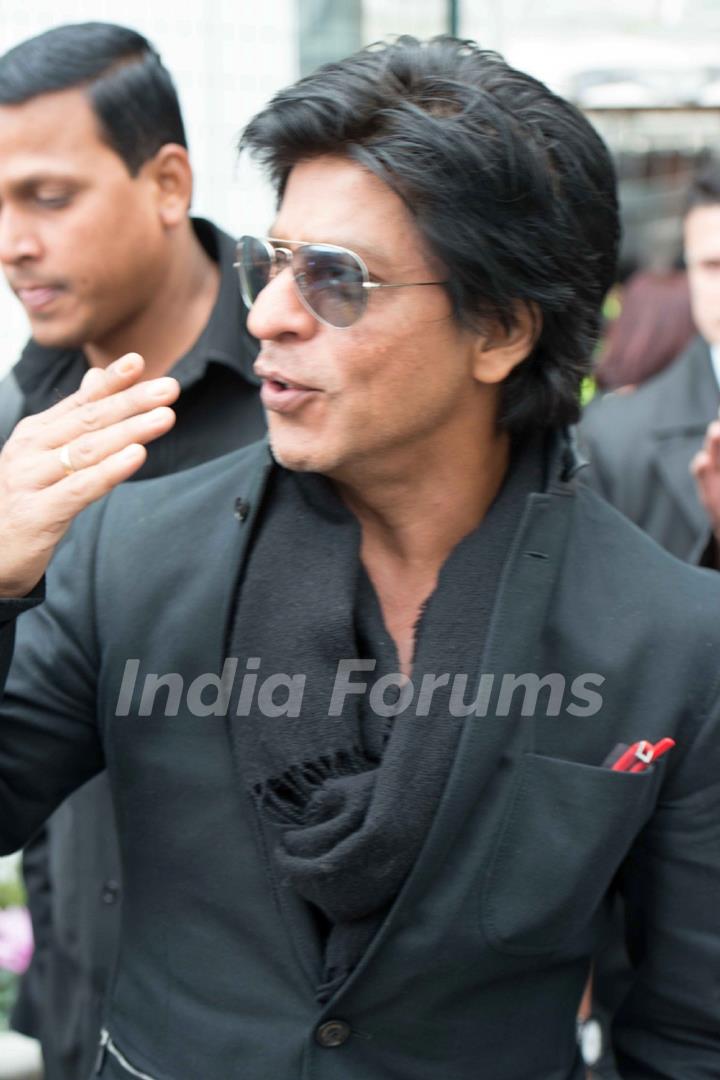 Shahrukh Khan leave for Toifa