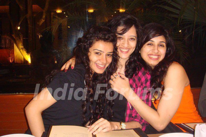 Sukirti,Vahbbiz and Priya