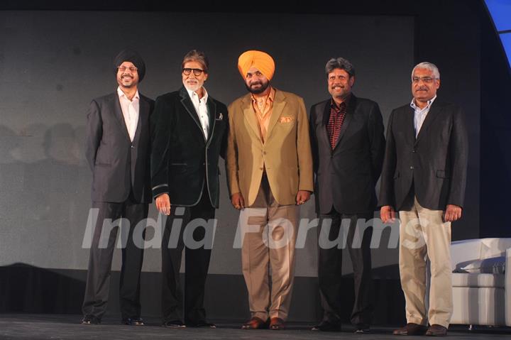 Big B & Kapil Dev unveil Siddhu's 'Sherry on Topp'