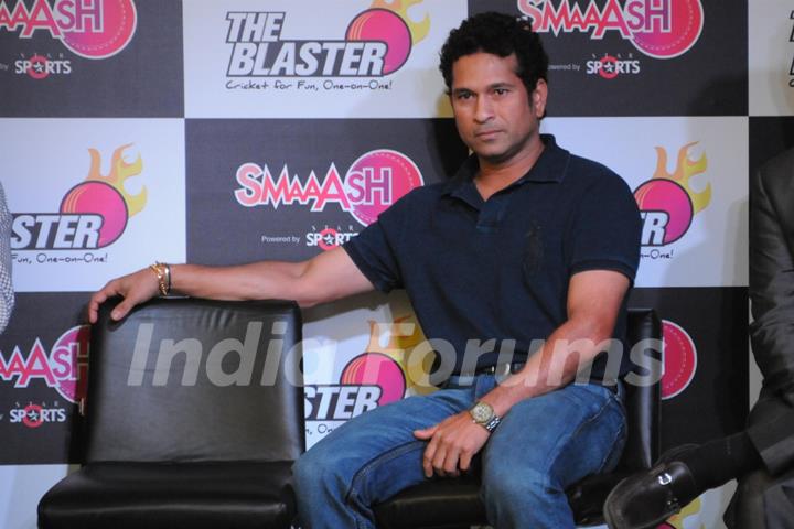 Sachin Tendulkar celebrated his 40th Birthday with Fans at Smaaash