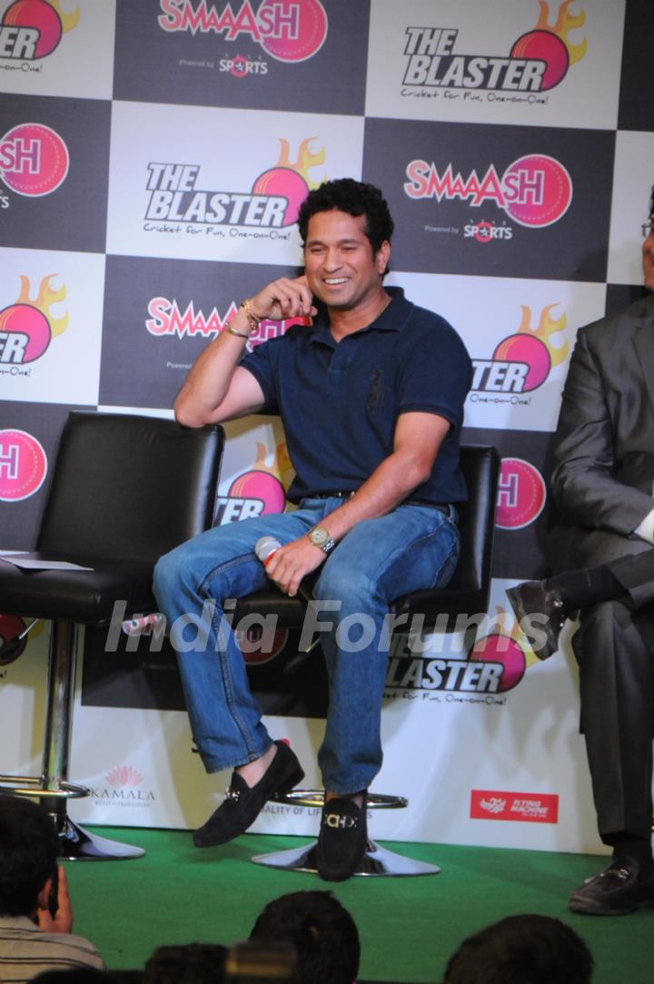 Sachin Tendulkar celebrated his 40th Birthday with Fans at Smaaash