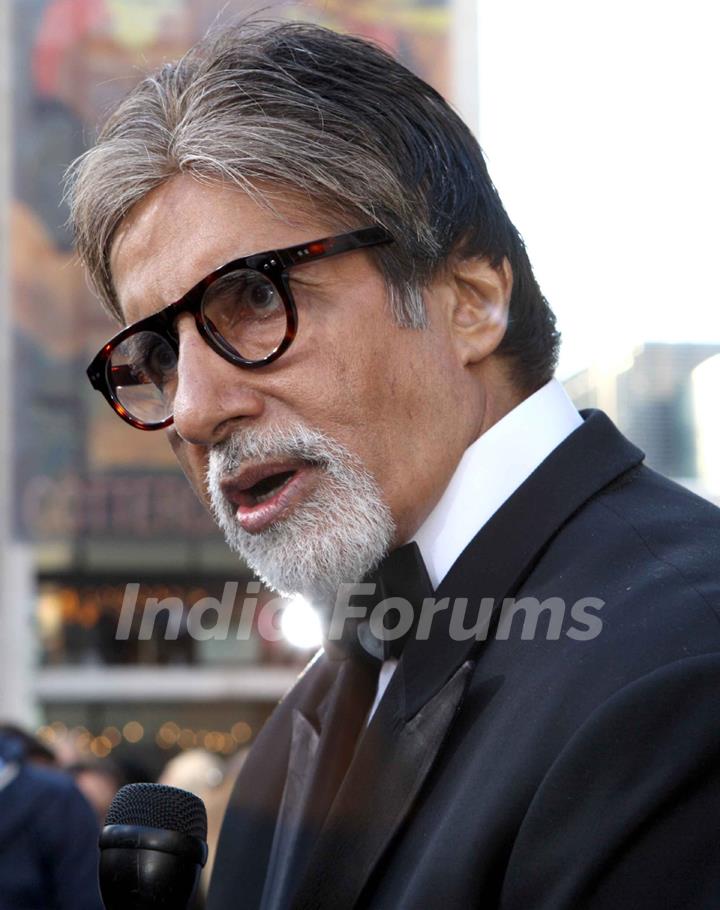 Amitabh Bachchan at Red Carpet Arrival for World Premiere of The Great Gatsby