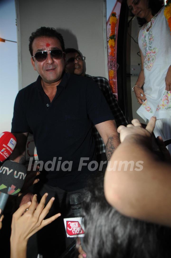 Sanjay Dutt inagurate Mobile Mammography Unit