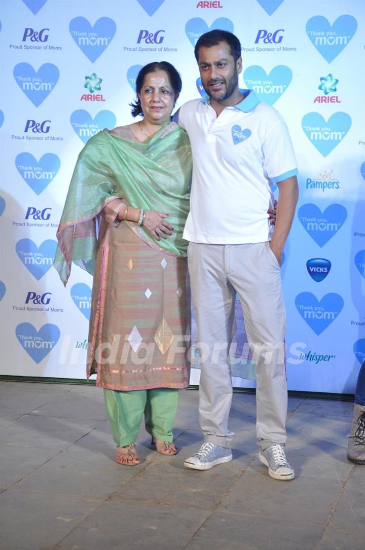 Celebs at P&G 'Thank you mom'