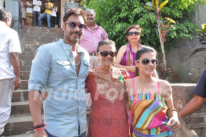 Kajol, Ajay promote Lonavla funfair