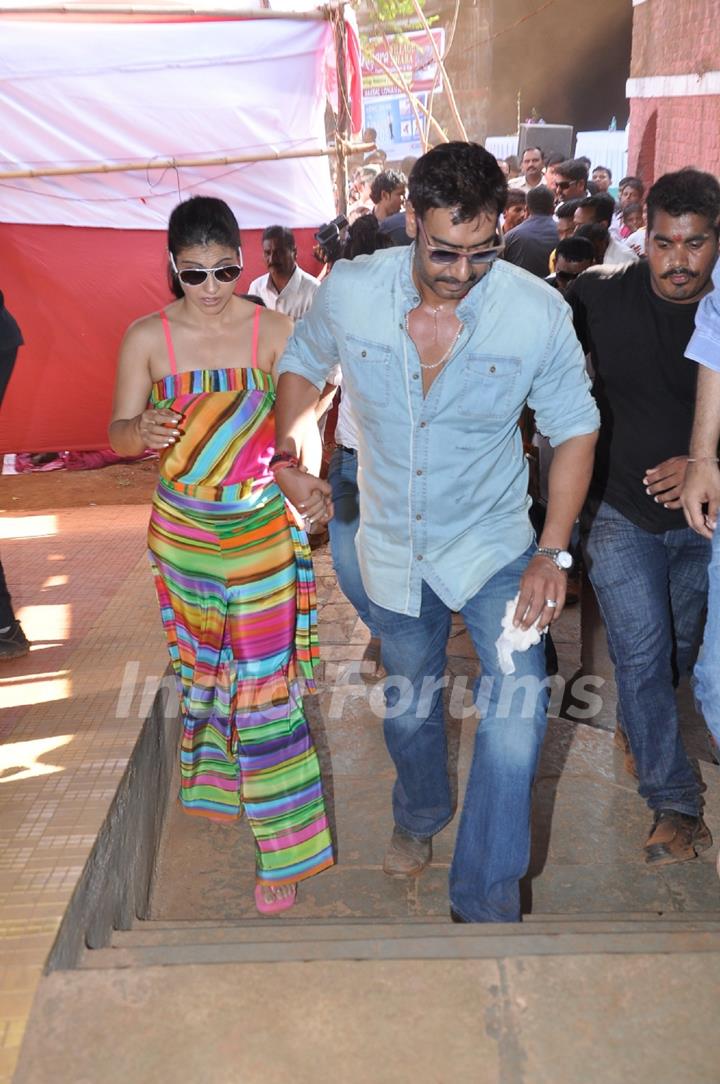 Kajol, Ajay promote Lonavla funfair