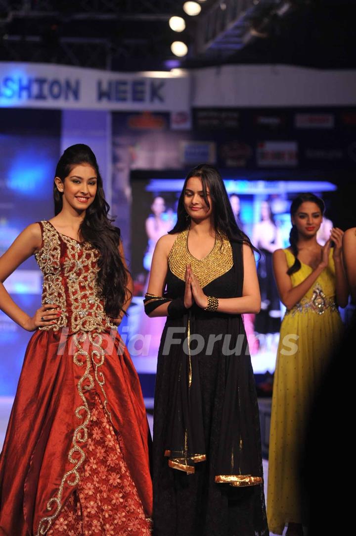 Miss India 2013 Navneet Kaur Dhillon walks for designer Shivangee Sharma at Rajasthan Fashion Week