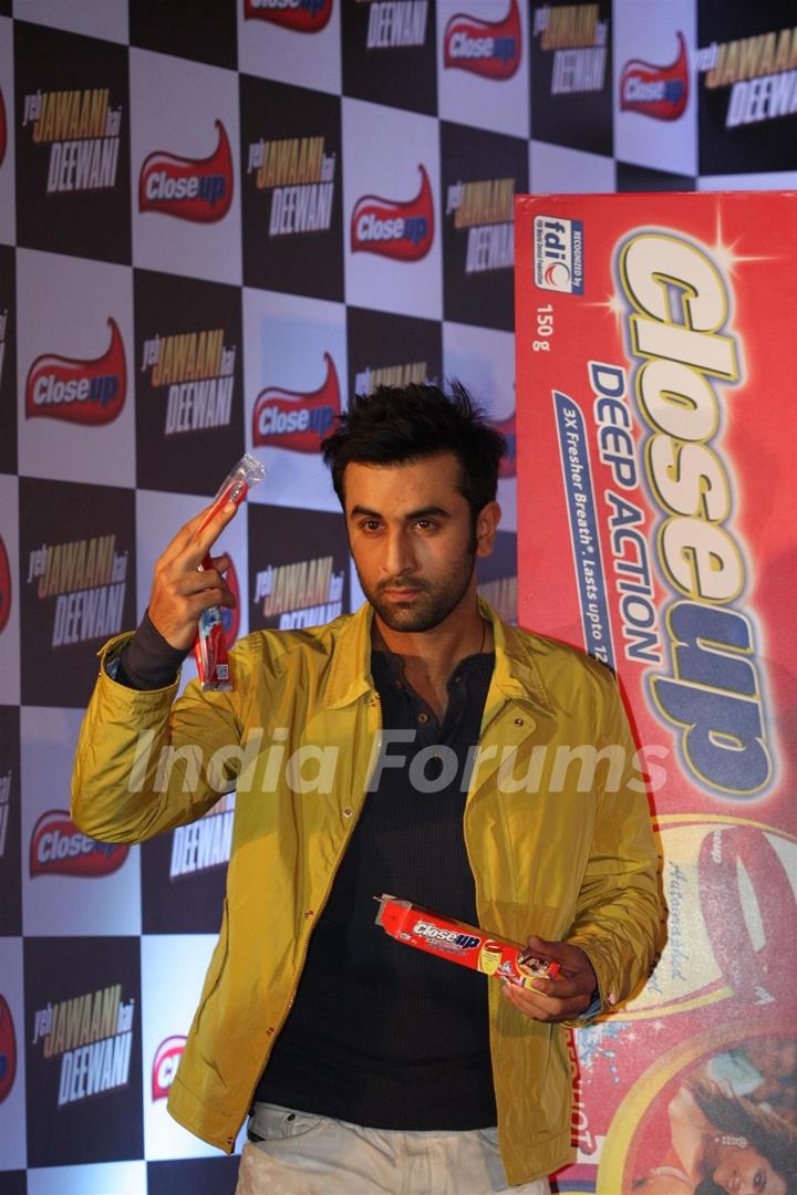 Ranbir Kapoor & Deepika Padukone at Close Up event for promotion of Yeh Jawani Hai Deewani