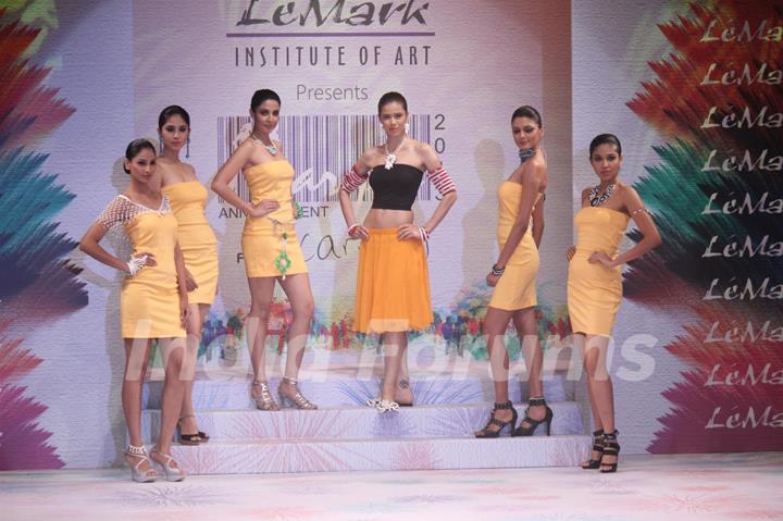 Le’mark Institute of Fashion showcased an exclusive fashion & jewelry show