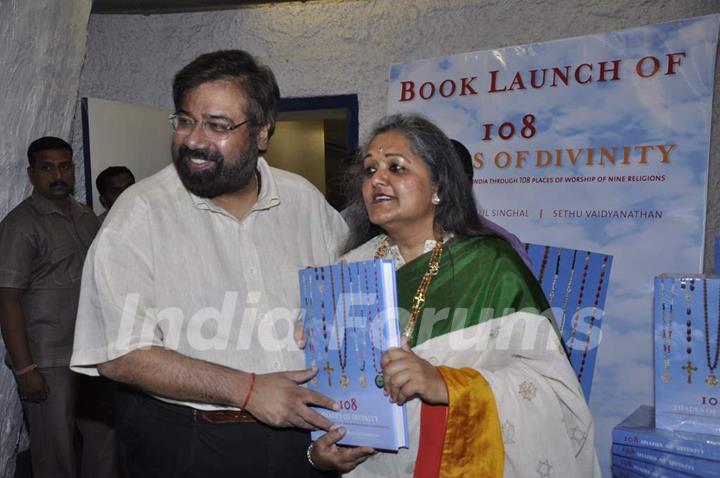 Lara Dutta at '108 Shades Of Divinity' book launch