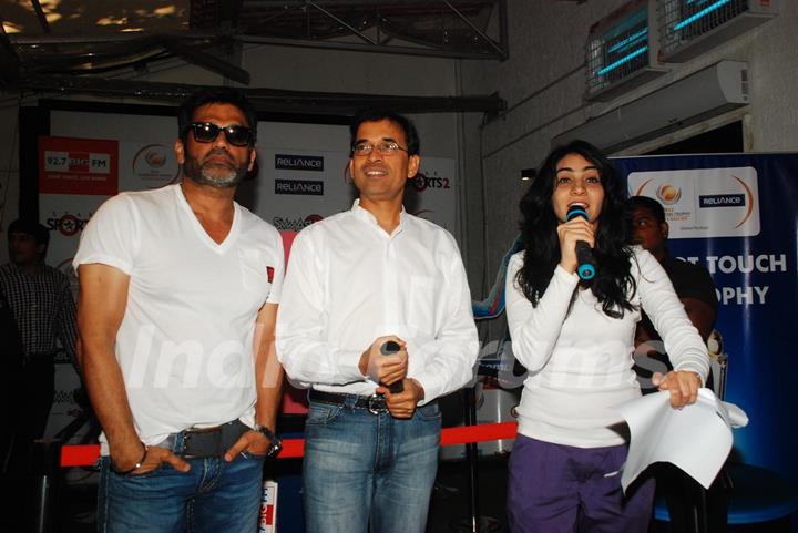 Suniel Shetty and Harsha Bhogle with Broadcast 92.7 Big FM during a unveiling the ‘International Cricket Council (ICC) Champions Trophy 2013’