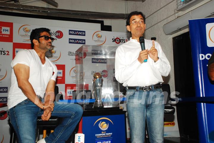 Suniel Shetty and Harsha Bhogle with Broadcast 92.7 Big FM during a unveiling the ‘International Cricket Council (ICC) Champions Trophy 2013’