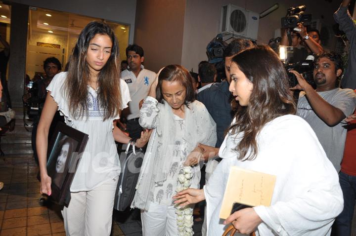 Jiah Khan's mother and sister attend actress Jiah Khan condolence meet in Mumbai