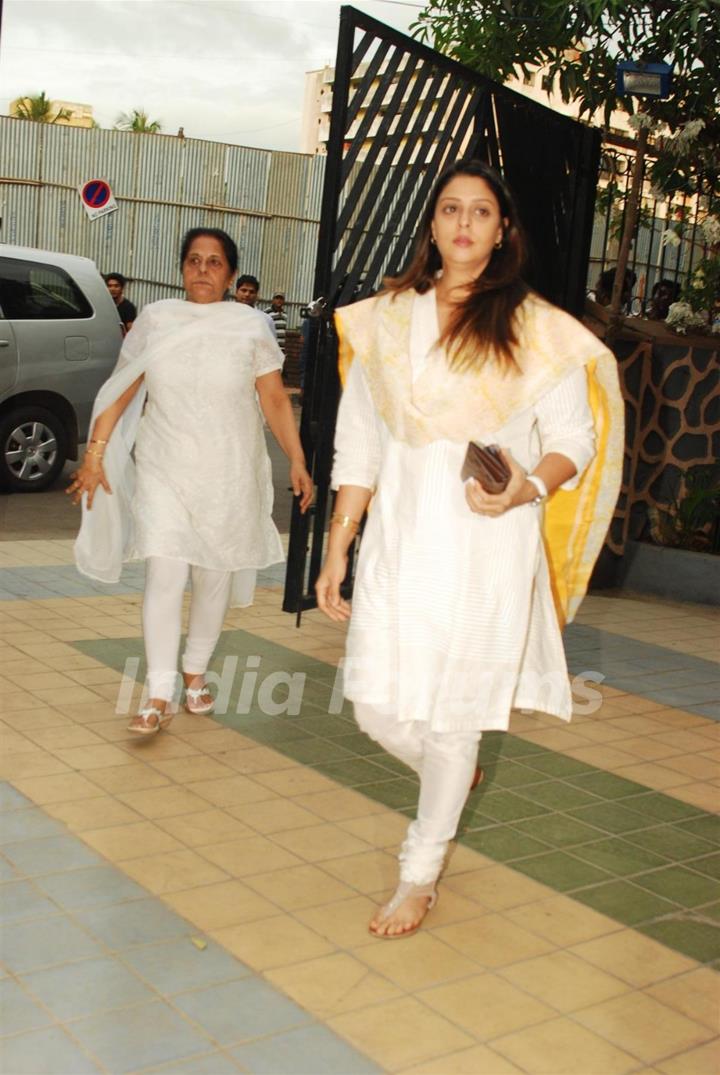 Nagma attend actress Jiah Khan condolence meet in Mumbai