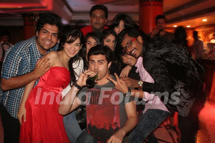 Cast of Amita Ka Amit celebrating hundred episodes party