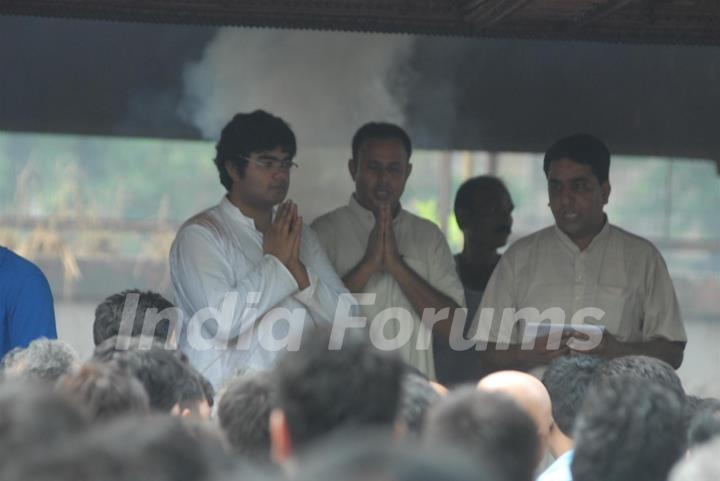 Siddharth Chopra's father's funeral