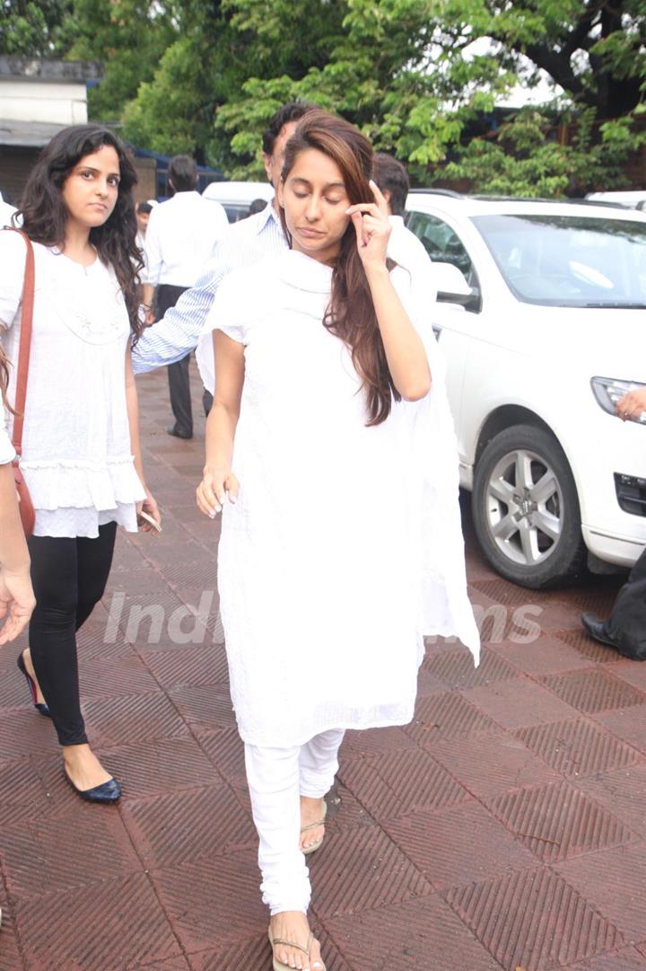 Bollywood Celebrities attend Priyanka Chopra's father's funeral