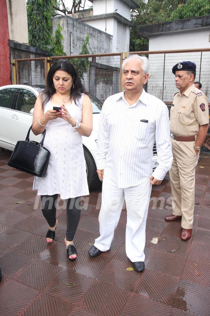 Ramesh Sippy with Kiran Juneja attend Priyanka Chopra's father's funeral