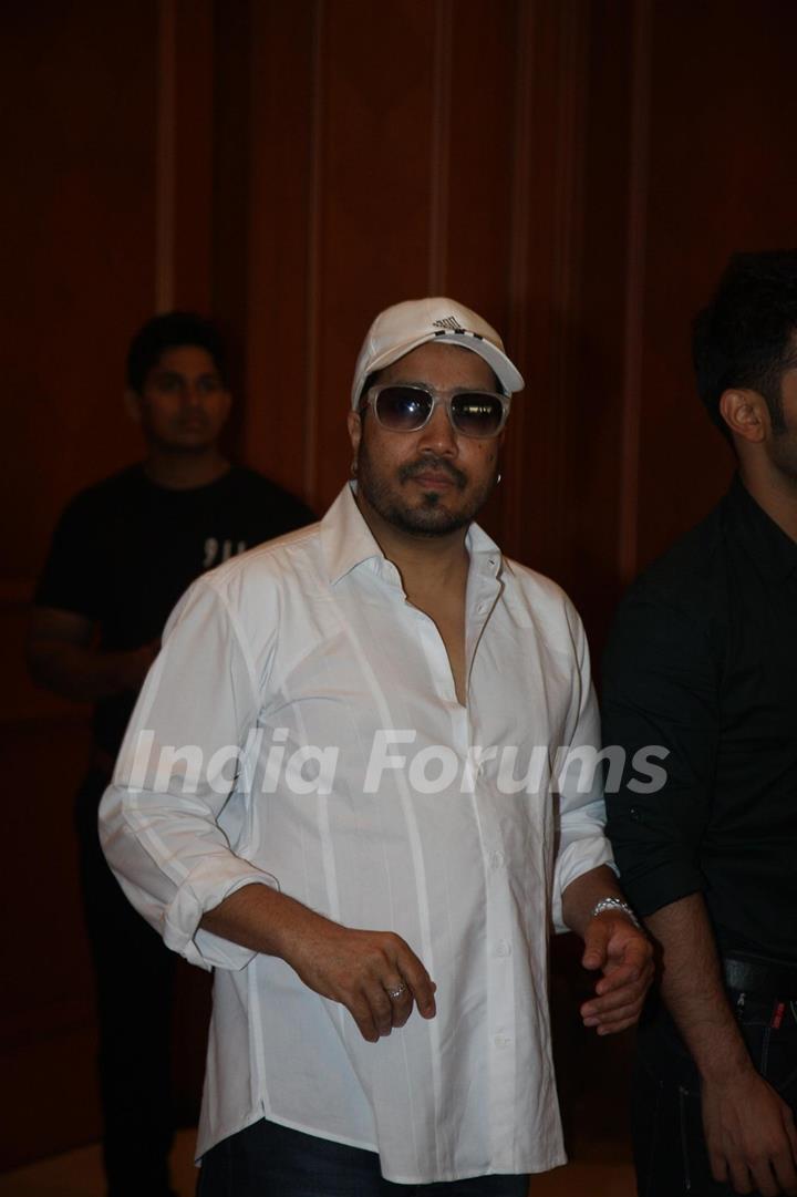 Mika Singh attend condolence meet of Priyanka Chopra's father Ashok Chopra