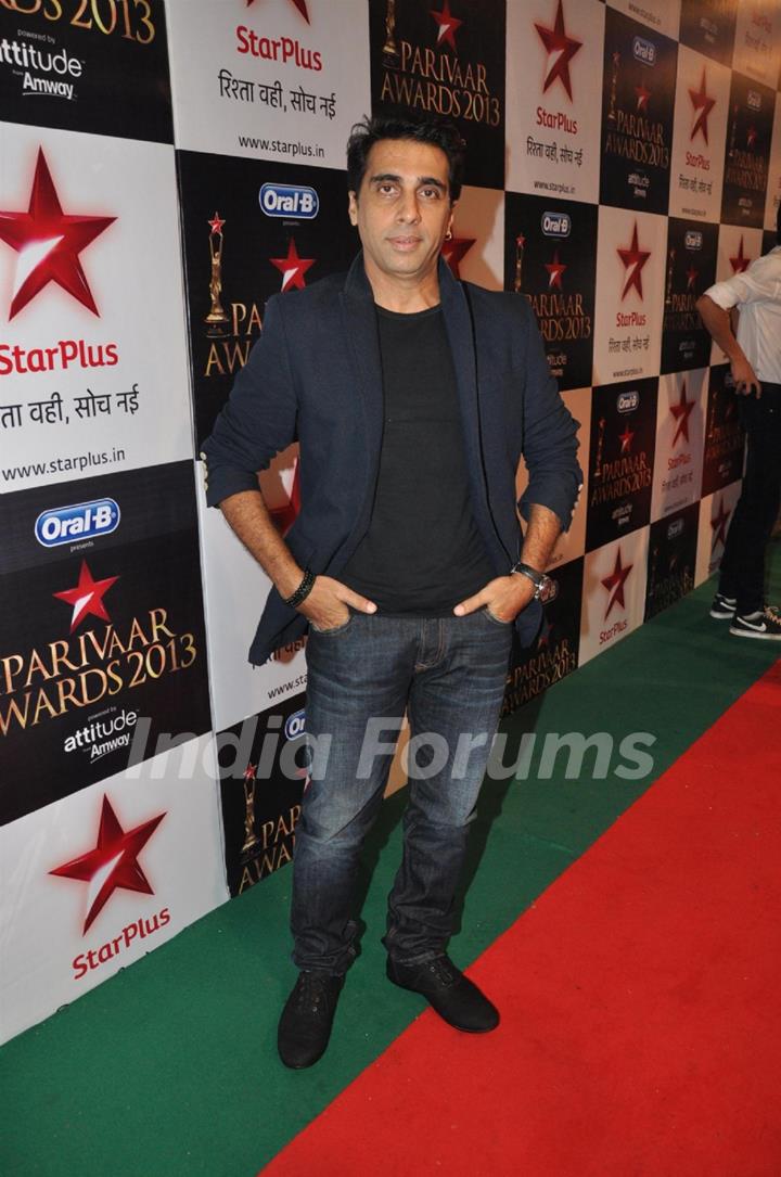 Ashely Lobo at Star Parivaar Awards 2013