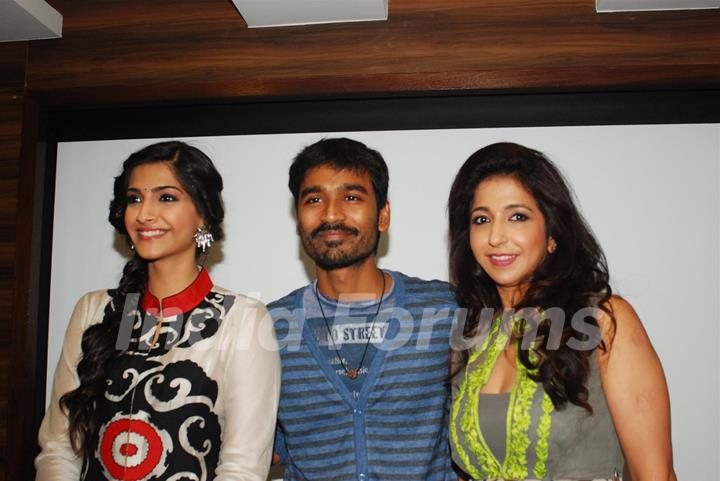 Sonam, Dhanush and Krishika at the launch of Magna Star Week's latest issue