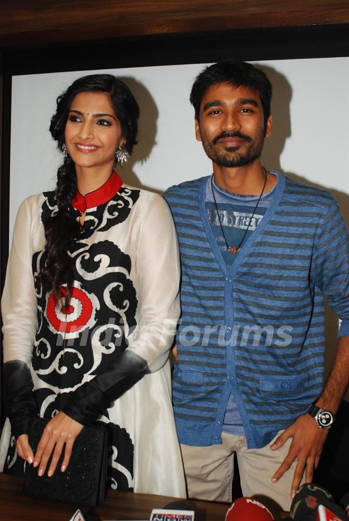 Sonam & Dhanush at the launch of Magna Star Week's latest issue