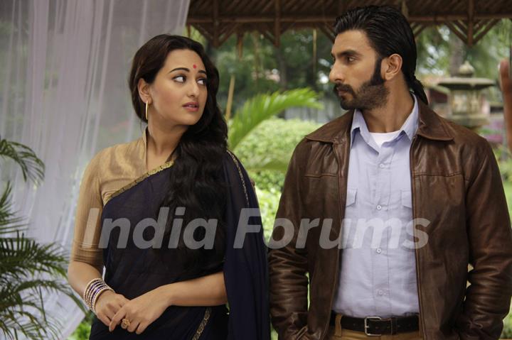 Ranveer Singh and Sonakshi Sinha On the sets of Uttaran to promote the film Lootera