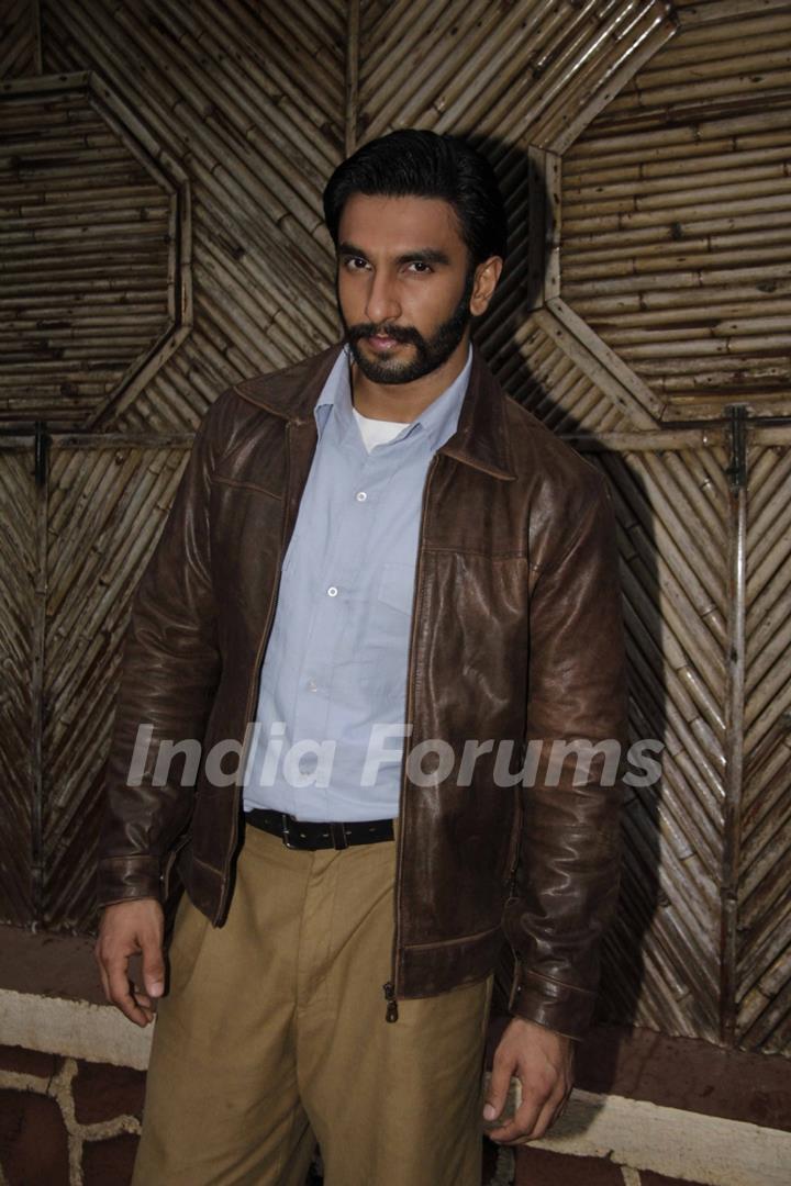 Ranveer Singh On the sets of Uttaran to promote the film Lootera