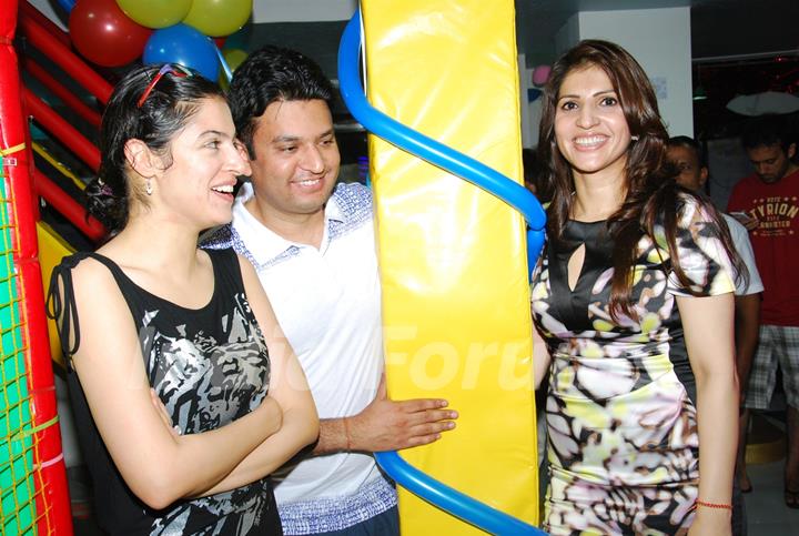 Dr. Ruby Tandon celebrates her daughter Jiyana Tandon's 3rd birthday along with her husband Amit Tandon