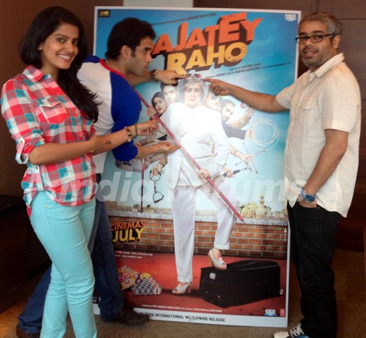 Tusshar, VIshaka Singh & Director Shashant A Shah Promote Bajatey Raho