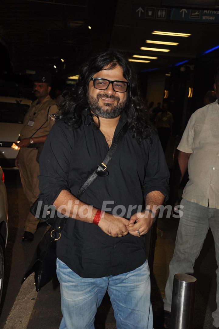 Celebs leave for IIFA