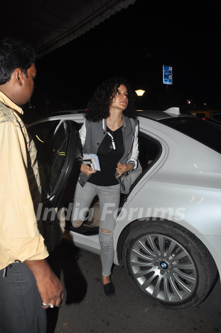 Celebs leave for IIFA