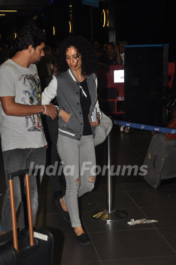 Celebs leave for IIFA