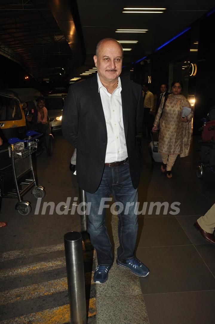 Celebs leave for IIFA