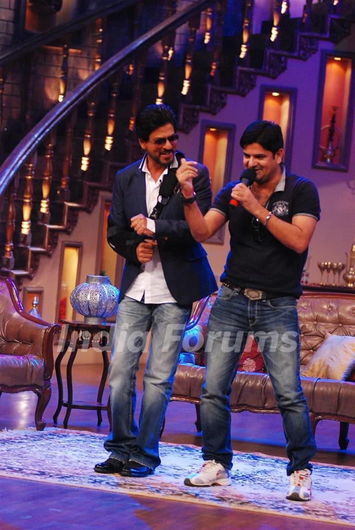 Cast of Chennai Express on the sets Comedy nights with Kapil Sharma