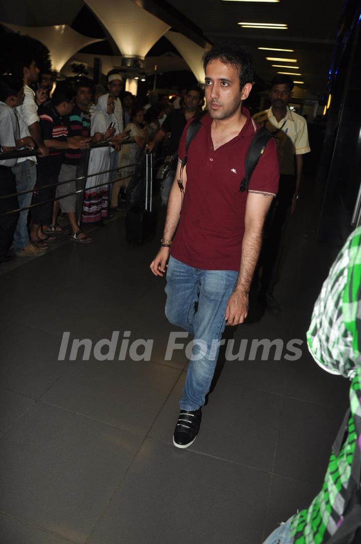 Celebs Arrive from IIFA Awards 2013