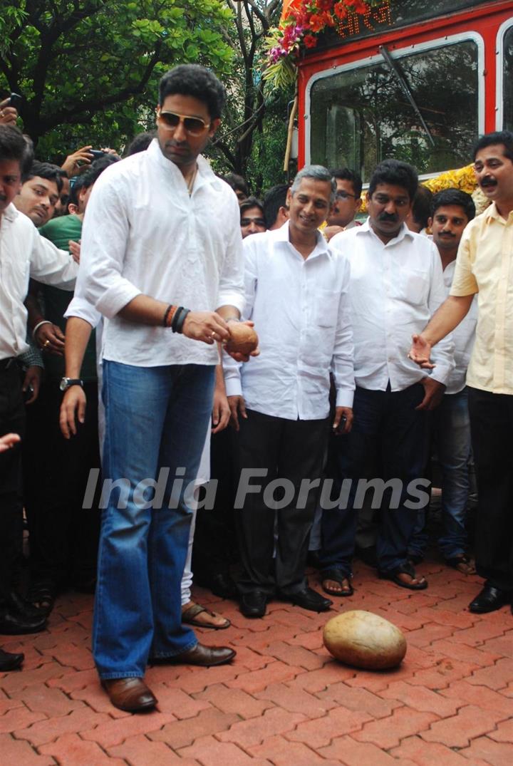 Abhishek Bachchan at Flag off ceremony of BEST’s new special busses