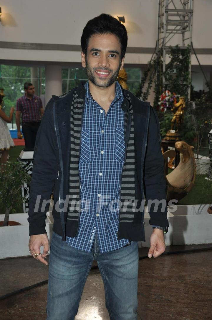 Tusshar Kapoor at Film Bajaate Rahoo Promotion on the set of CID