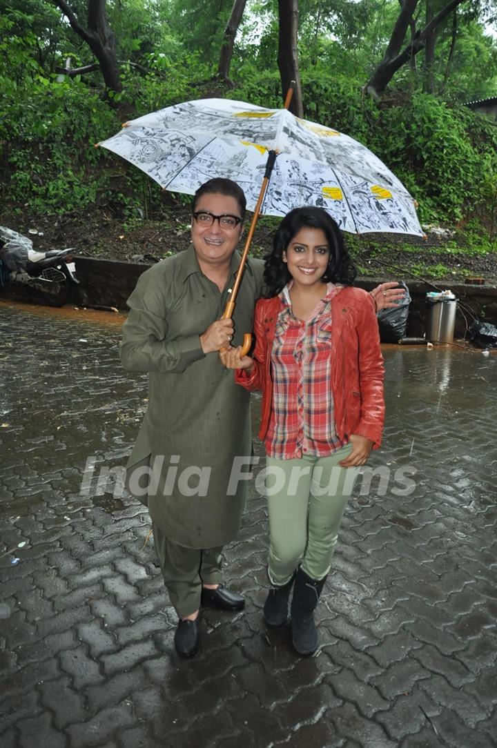 Vishakha Singh and Vinay Pathak at Film Bajaate Rahoo Promotion on the set of CID