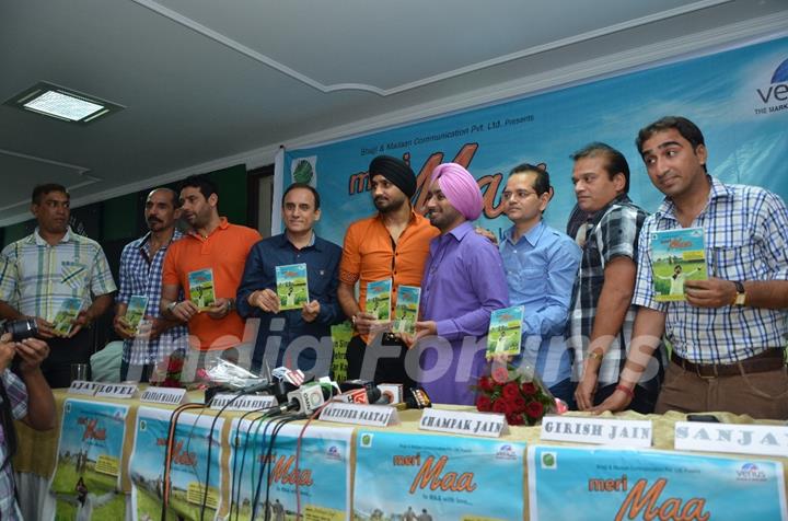 Harbhajan Singh at the Press Conference for his album Meri Maa