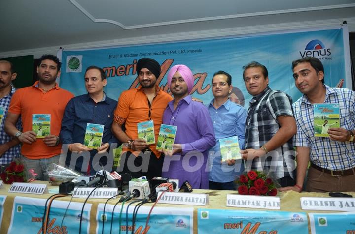 Harbhajan Singh at the Press Conference for his album Meri Maa