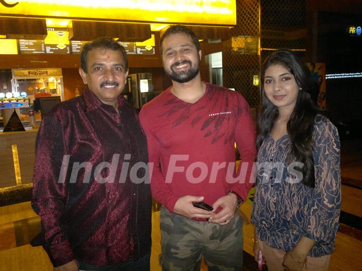 Jayant Gilatar with sufi singer Mudasir Ali and Shailey Bidwaikar at Premier of film Rannbhoomi