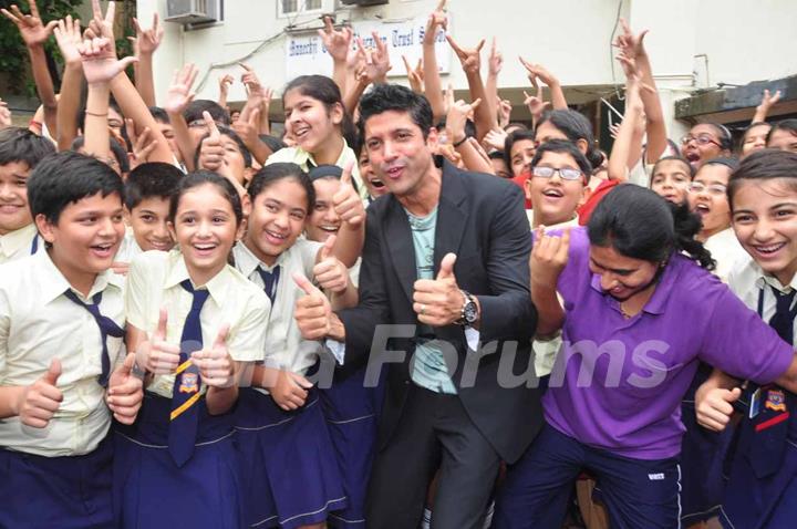 Farhan Akhtar meets the students of own school Maneckji Cooper