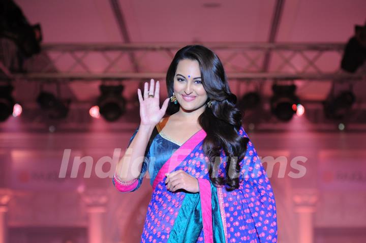 Sonakshi Sinha walked the ramp for Rajguru Fashion Parade