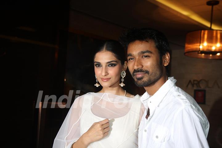 Sonam Kapoor and Dhanush at Success party of film Raanjhanaa