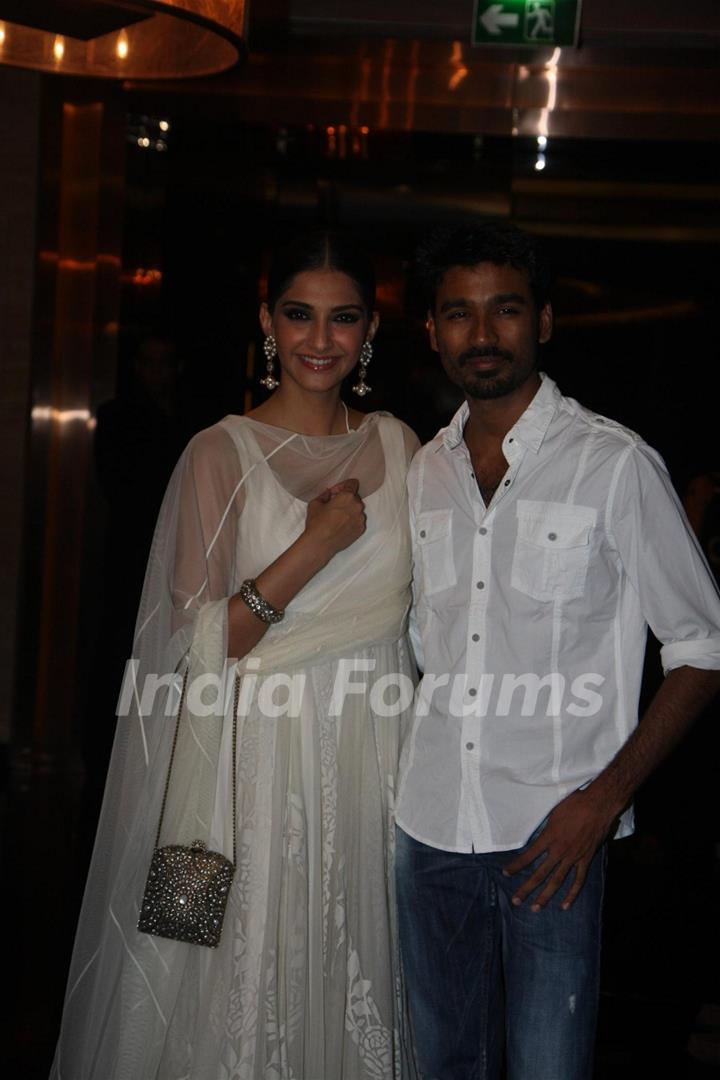 Sonam Kapoor and Dhanush at Success party of film Raanjhanaa