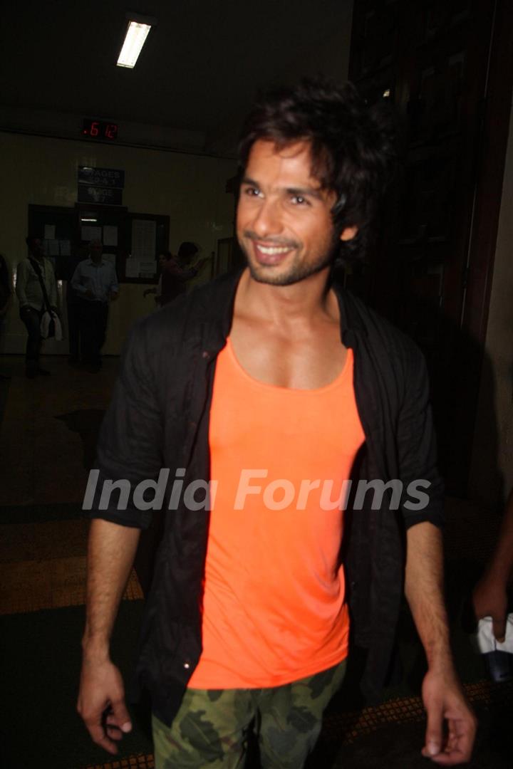 Shahid Kapoor snapped shooting for film Phata Poster Nikla Hero