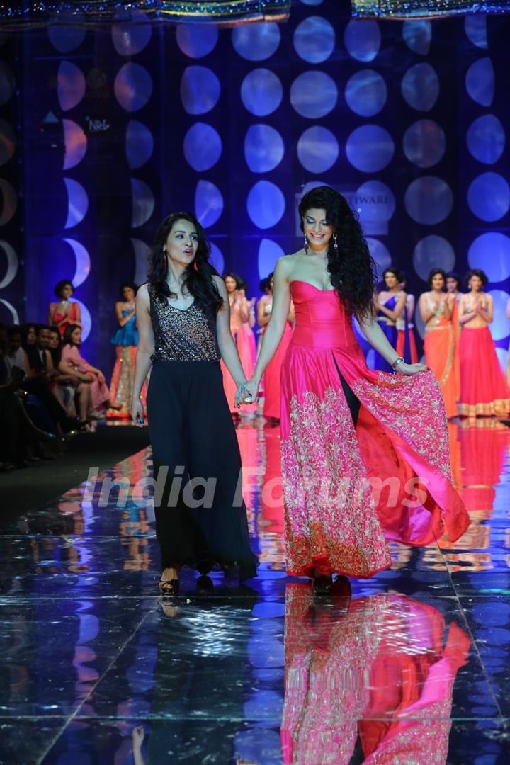 Jacquilene Fernandez at Aamby Valley India Bridal Fashion Week 2013