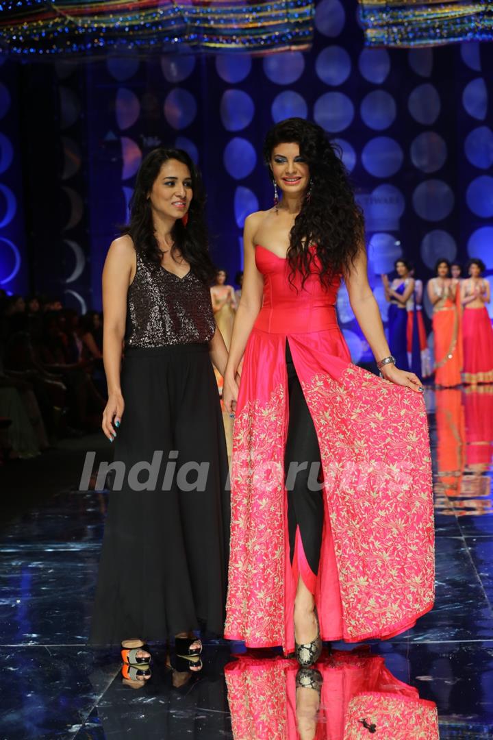 Jacquilene Fernandez at Aamby Valley India Bridal Fashion Week 2013